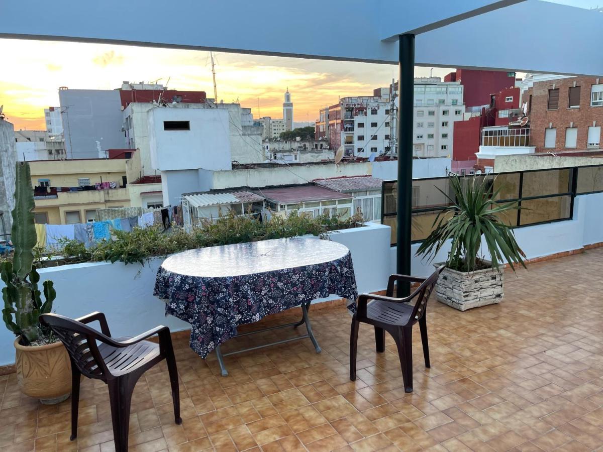 Appartement Centre-Ville Avec Piscine Pour Enfants Tanger Exterior foto